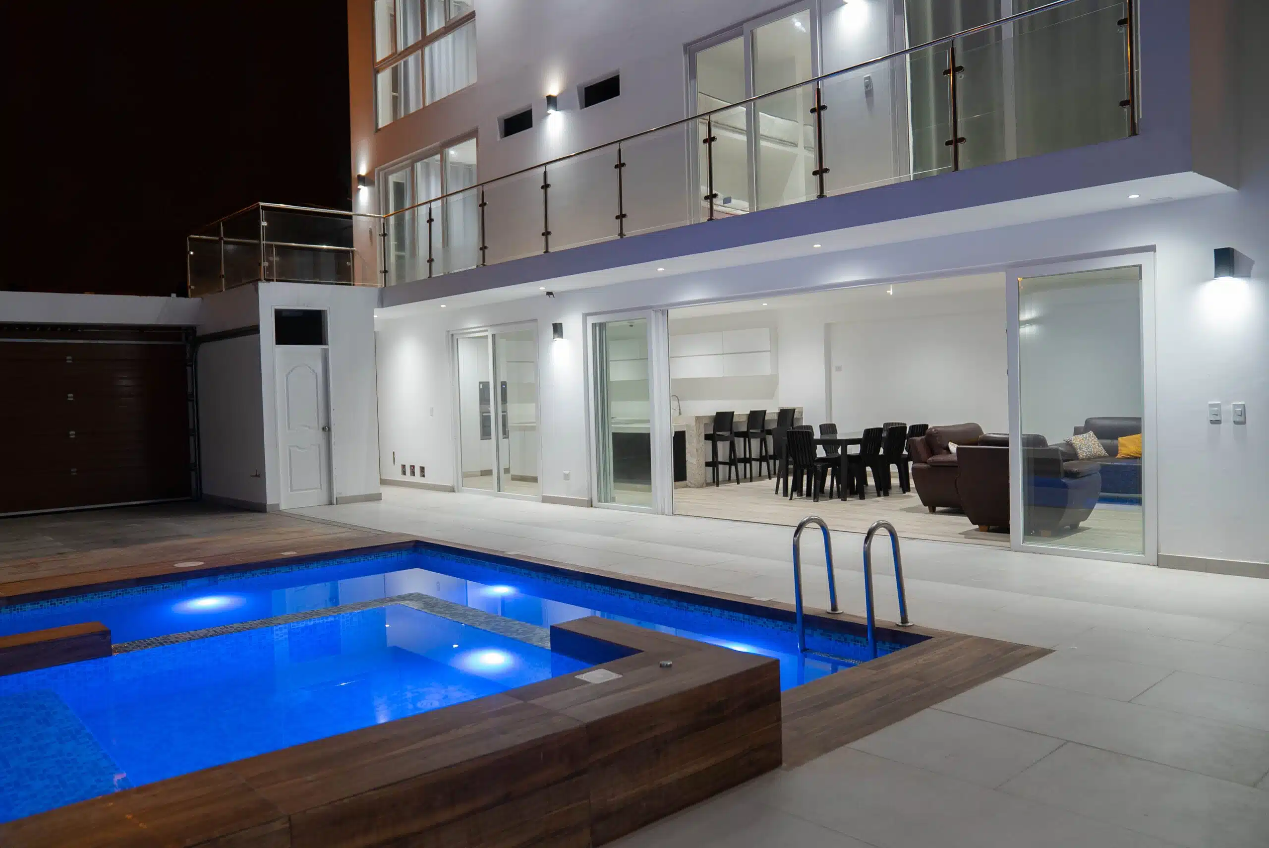 Casa Austin 2: «Mejor que Cieneguilla: Piscina en playa»