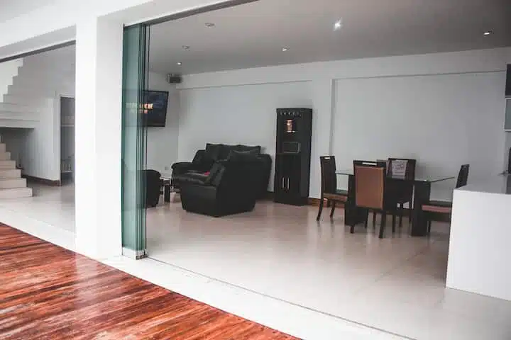 Teletrabajo con Vista al Mar: Casas de Alquiler con Internet de Alta Velocidad